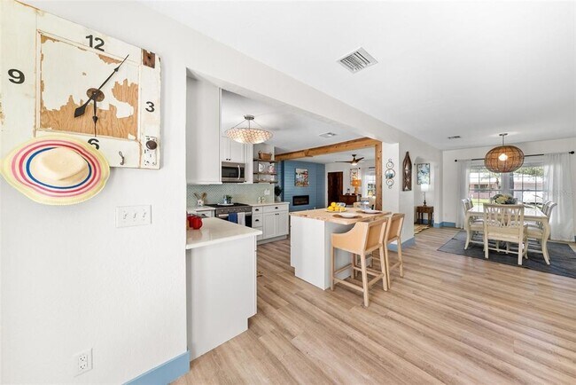 Building Photo - 759 Lantana Ave