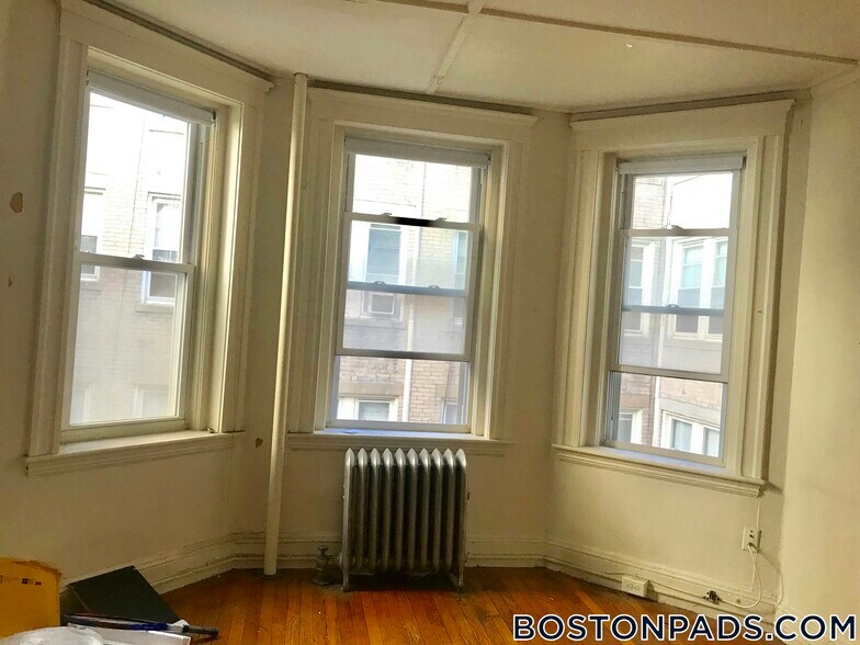 Building Photo - 1175 Boylston St