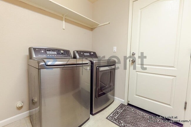 Building Photo - 681 Ringneck Ct