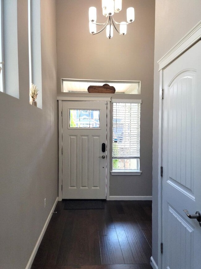 Building Photo - 3 Bedroom Home in Freestone at Bayside