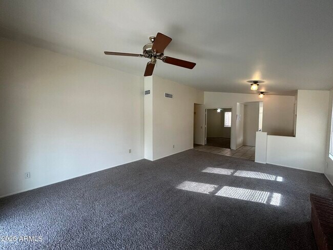 Building Photo - 2120 N Yucca Ct