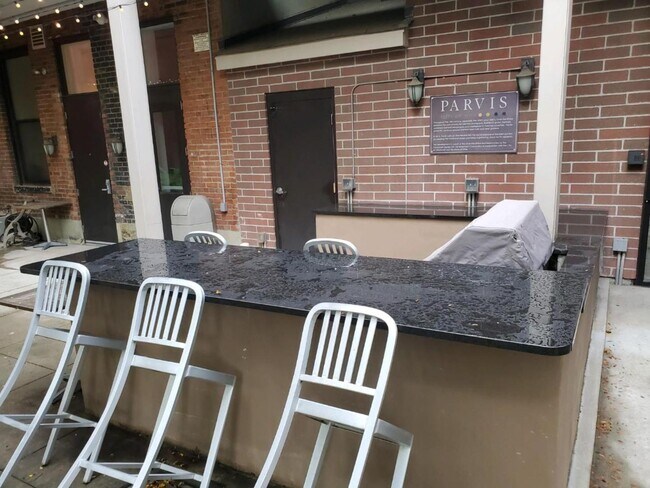 Building Photo - 1407 Vine St