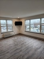 Building Photo - 522 Bridge St