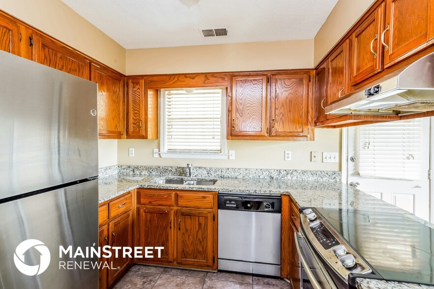 Building Photo - 8251 Lance Cove