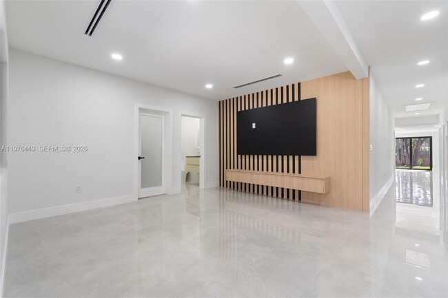 Building Photo - 4800 SW 61st Ave