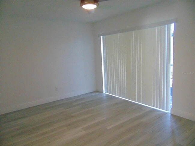 Building Photo - 9005 Tudor Dr