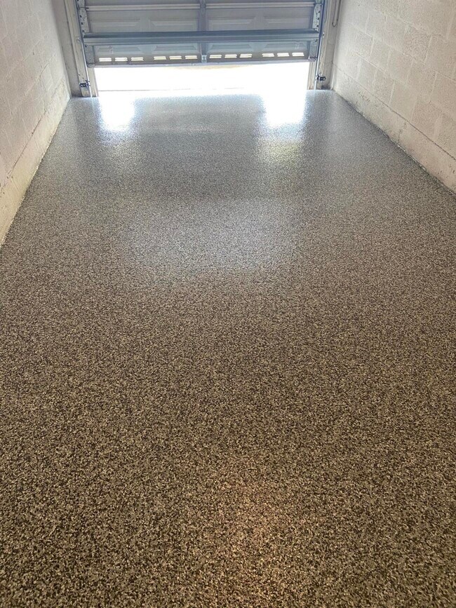 Building Photo - 152 Village Blvd