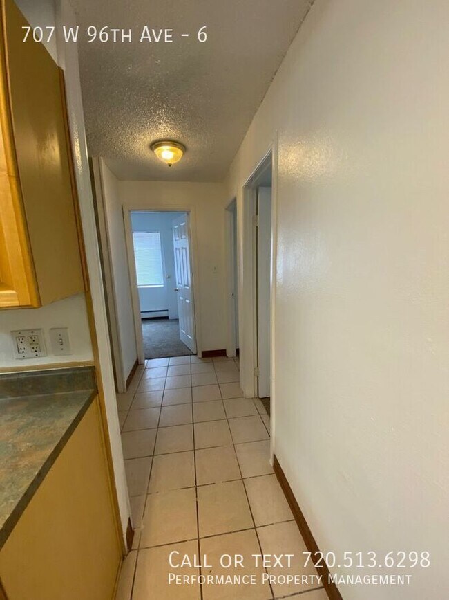 Building Photo - 707 W 96th Ave