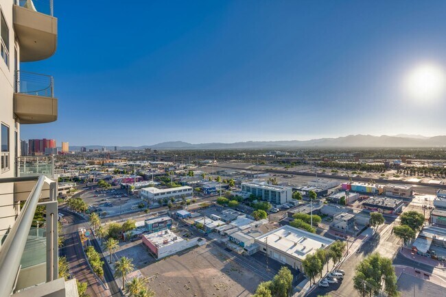 Building Photo - Newport Lofts 1502