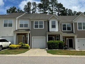 Building Photo - 1401 Stone Manor Dr