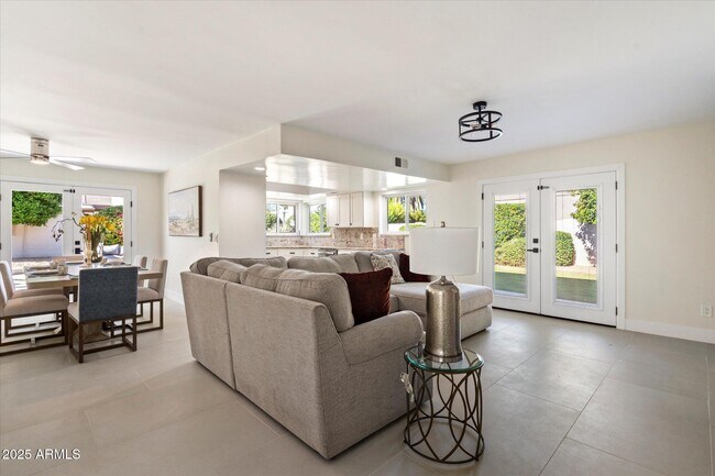 Building Photo - 8338 E San Rafael Dr