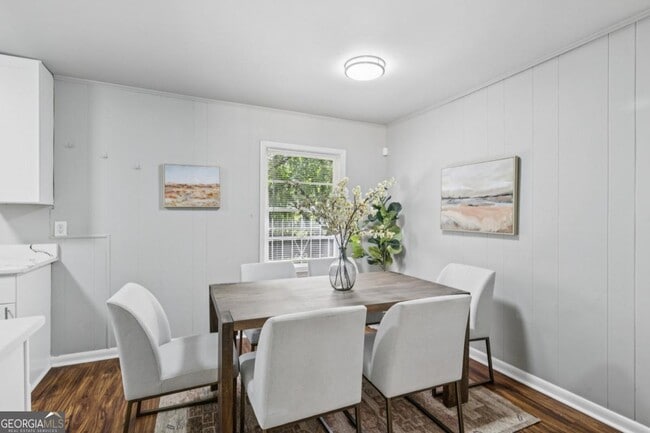 Building Photo - 3036 Will Rogers Pl SE