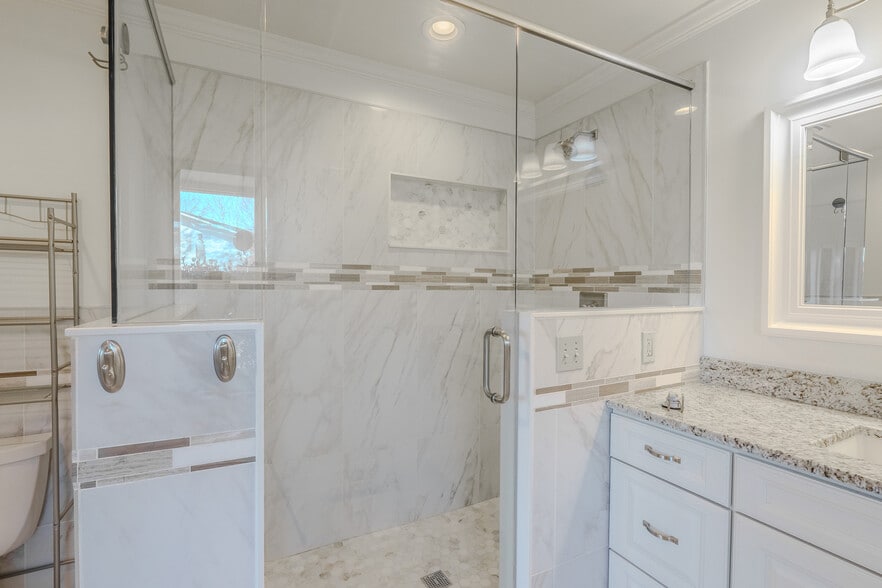 Building Photo - 218 Baltusrol Rd