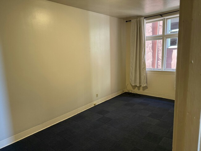 Building Photo - 1120 Finnegan Way