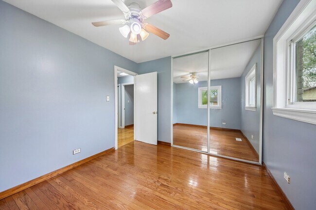Building Photo - 670 Lakeview Ln