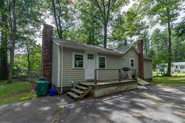Building Photo - 108 Linden St