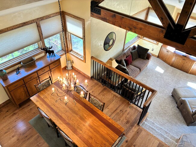 Building Photo - 374 B Ensign Dr