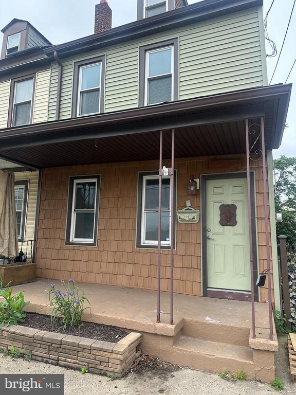 Primary Photo - 230 Middlesex St