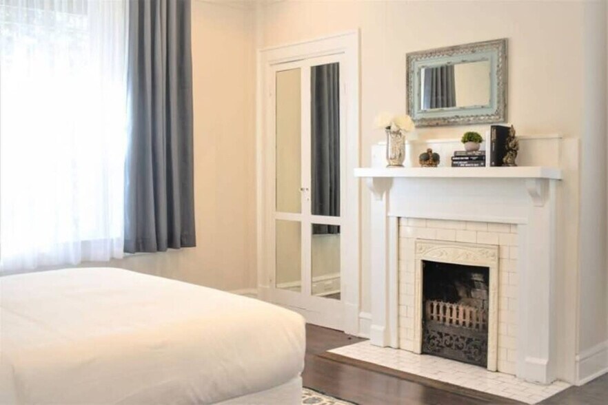 Building Photo - 1121 Felder Ave