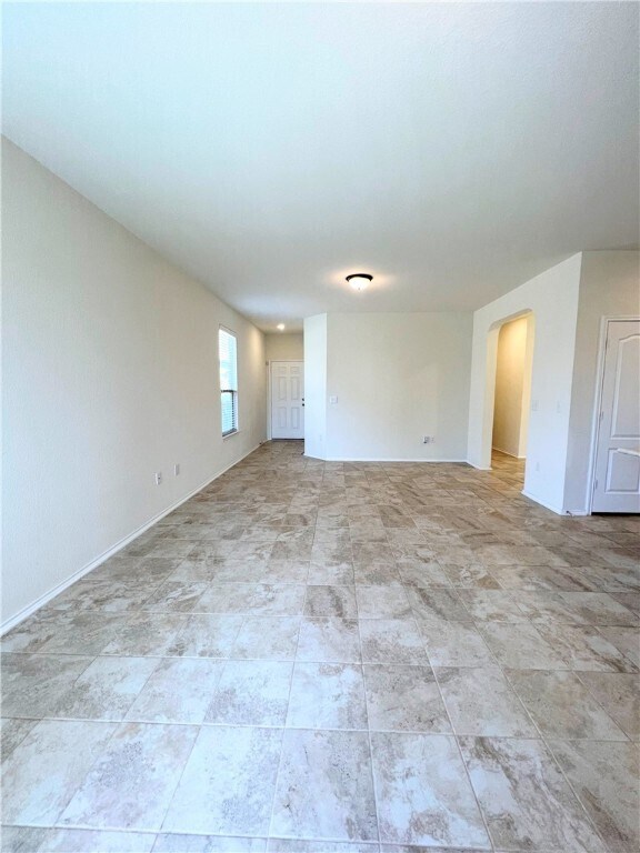 Building Photo - 901 Solitude Dr