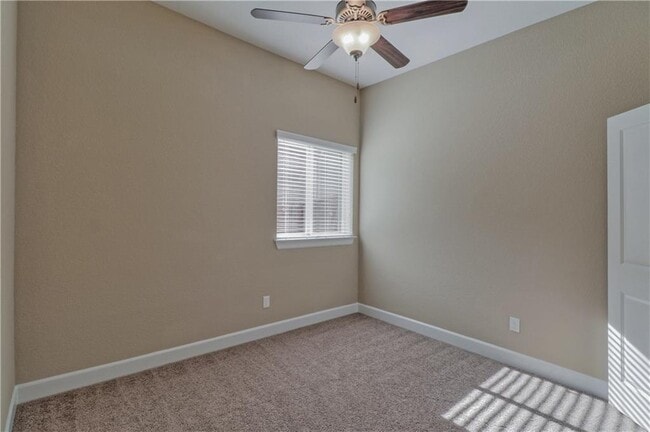 Building Photo - 124 Claiborne Lake Ln