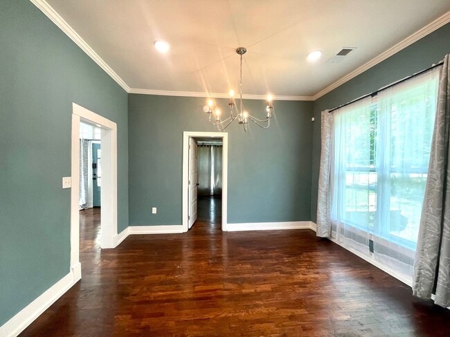 Building Photo - Find Your Fall Sanctuary