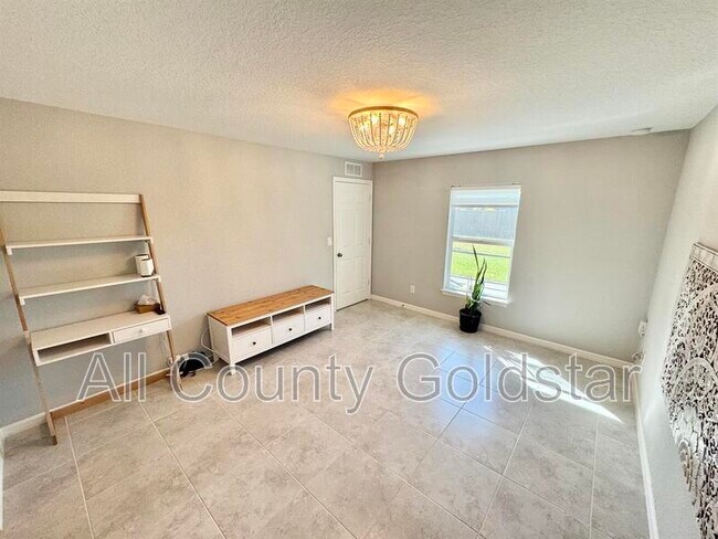 Building Photo - 11373 Visby Ave