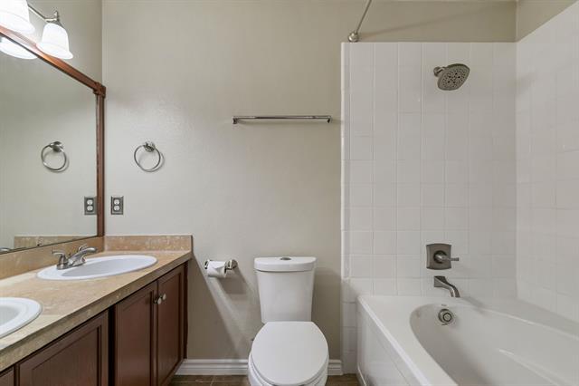 Building Photo - 2301 Tailburton Ct