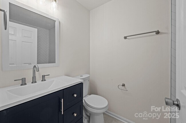 Building Photo - 6203 Rosecroft Dr