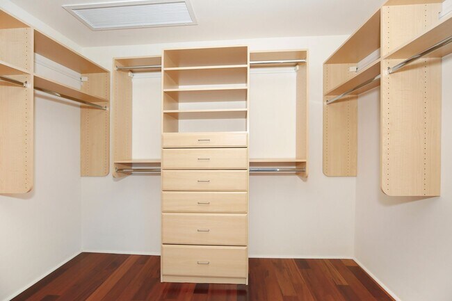 Building Photo - Private and Secure!! The Pinnacle Honolulu