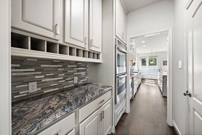 Building Photo - 3907 Pinecrest Peak Dr