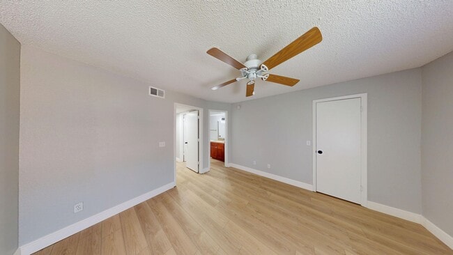 Building Photo - 2Br/ 2Ba Condo In Villa Medici - Available...