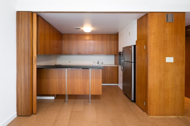 Building Photo - 1333 Jones St