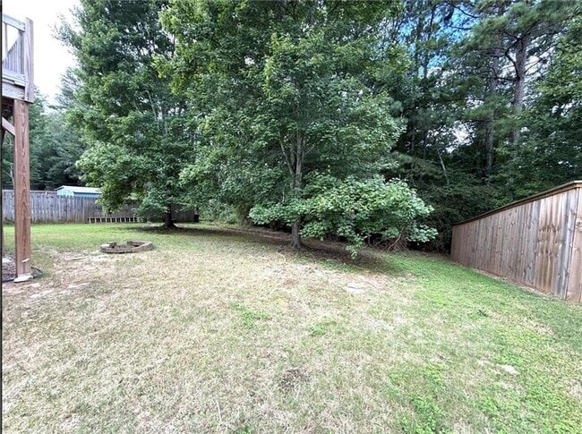 Building Photo - 3683 White Pine Rd