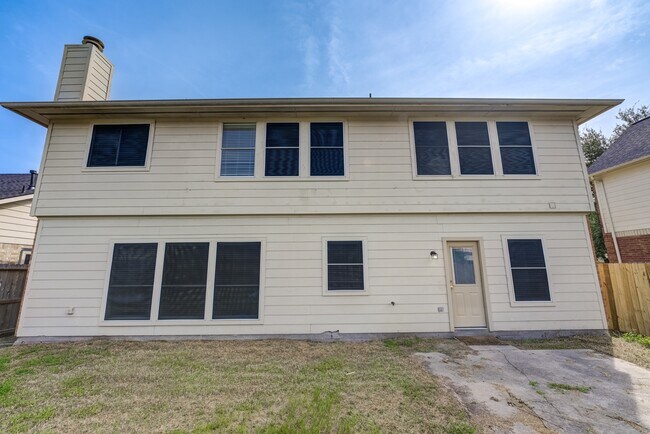 Building Photo - 12415 Silversmine Dr