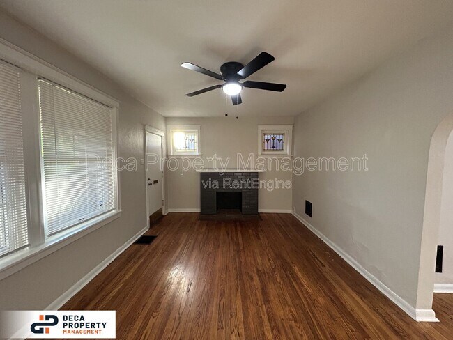 Building Photo - 4950 Sutherland Ave