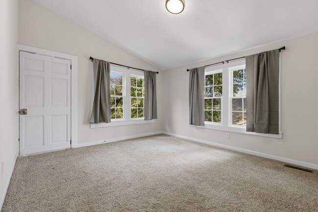 Building Photo - Historic Charm. Modern Updates. Prime Location.