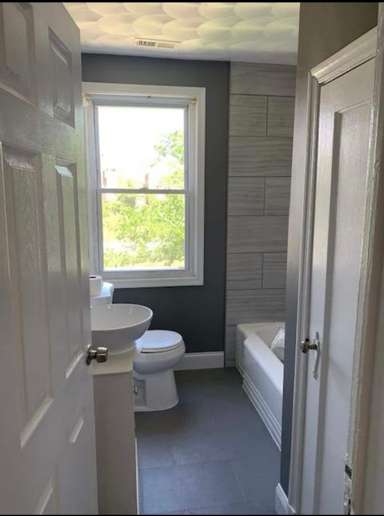 Bathroom - 1601 E Cold Spring Ln