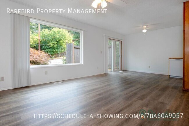 Building Photo - $500 OFF SPECIAL! 2 bed, 1 bath available ...
