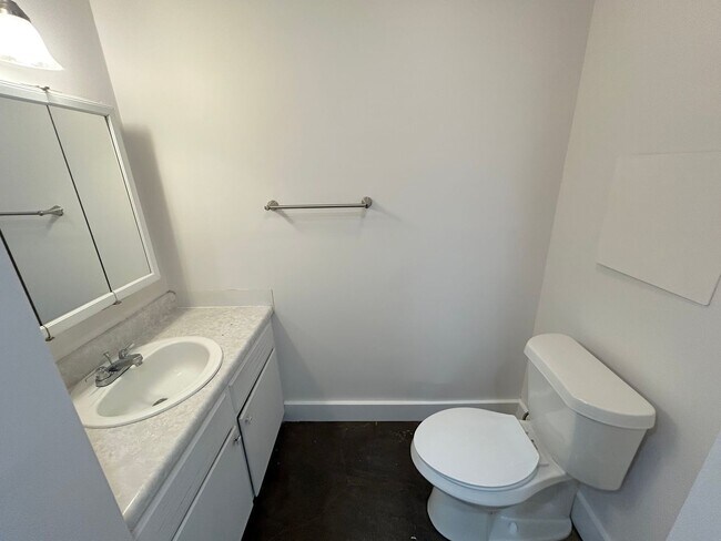 Building Photo - 3089 Pandapas Pond Rd