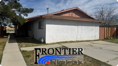 Building Photo - 736 Commercial Ave