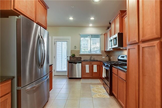 Building Photo - 912 Cannoneer Ln