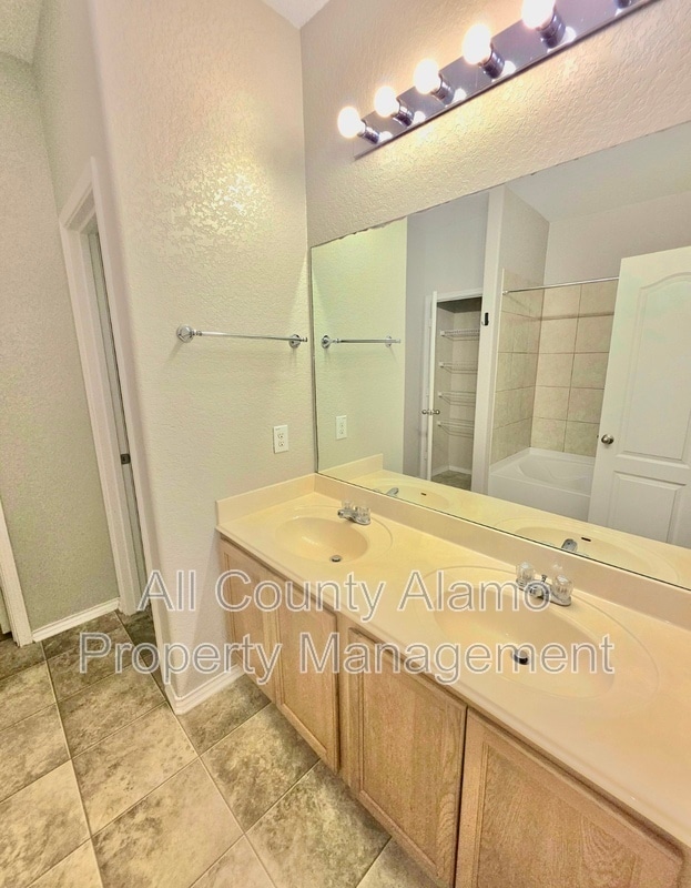 Building Photo - 9611 Nueces Canyon