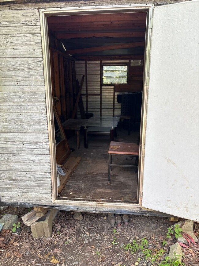 Building Photo - Quiet 3 Bedroom in Alexander
