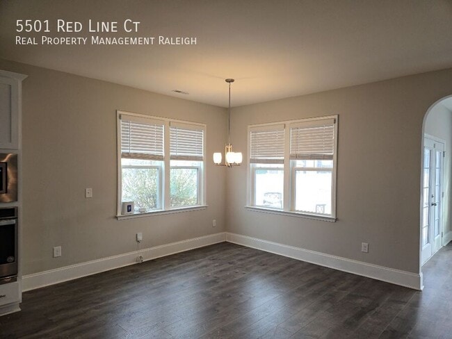 Building Photo - 5501 Red Line Ct