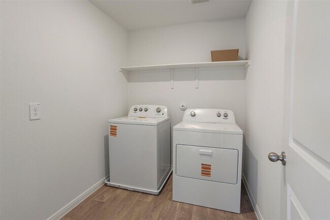 Building Photo - 313 LAS LOMAS Dr