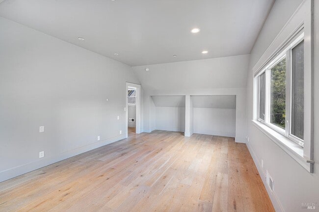 Building Photo - 753 Humboldt St