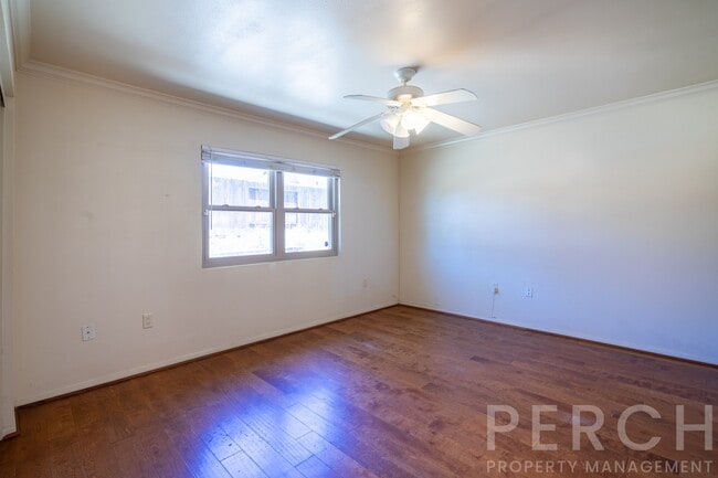 Building Photo - 2510 E Devonshire Ave