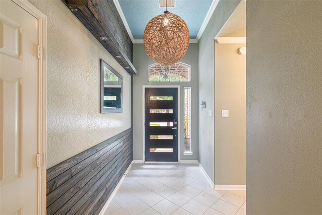 Building Photo - 25315 Sierra Woods Ln