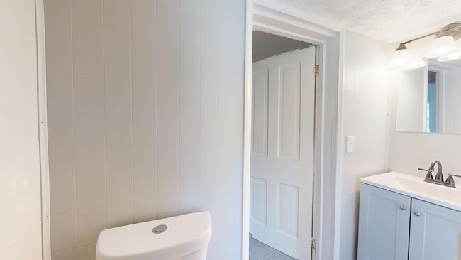 Building Photo - Cudell neighborhood. - 2 bedroom/1 bathroo...